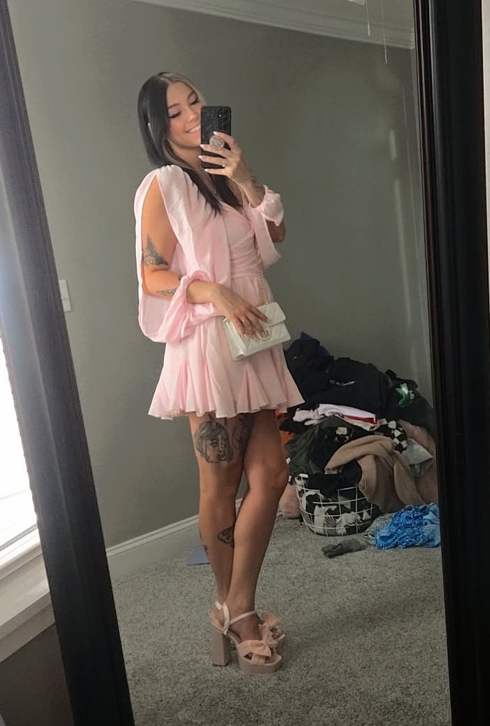 tay 🖤 tweet media