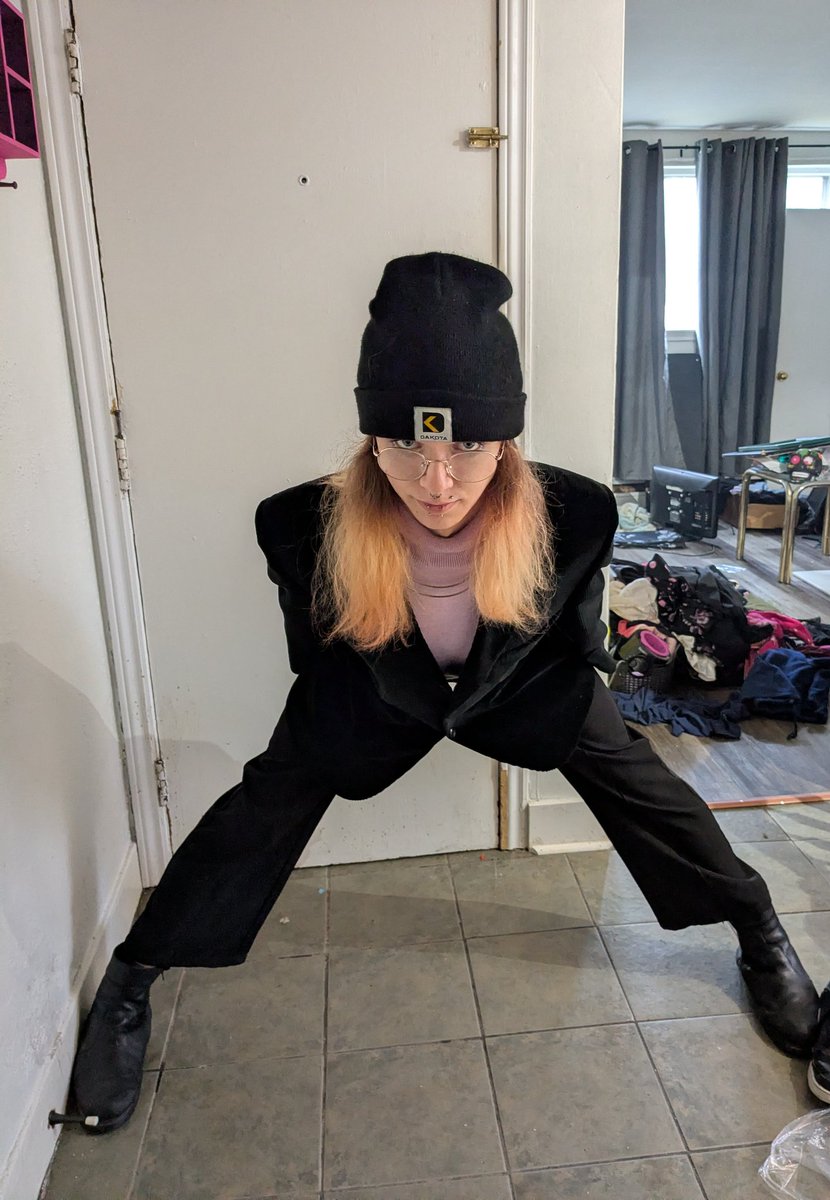 Cassieisawake's tweet photo. You not even da fart https://t.co/rK9X3XfQjC