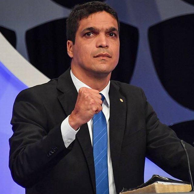 République tweet media