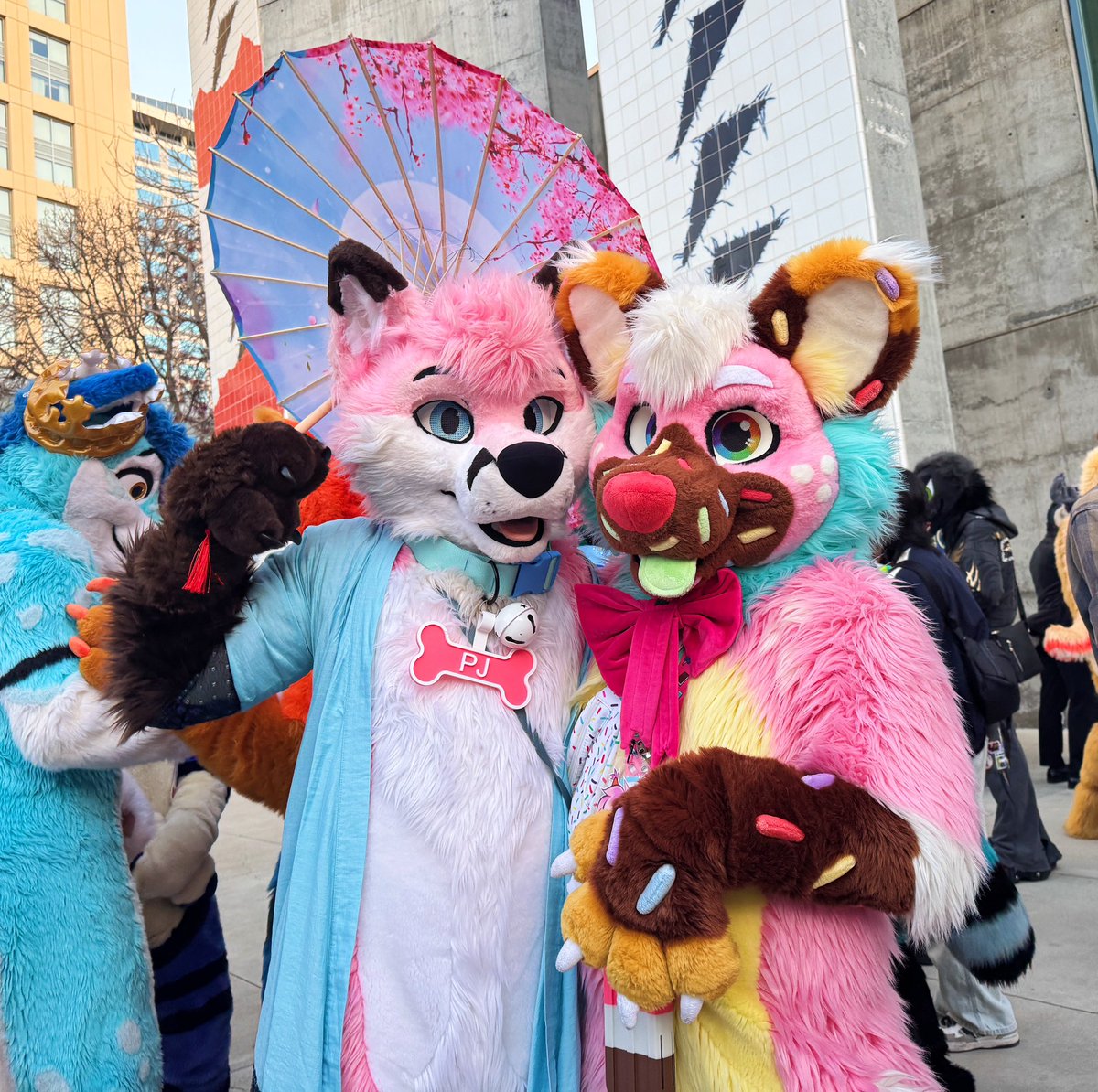 Pink fops and sprinkle puppy wishing you a happy #FursuitFriday! 🩷🦊🐶🩷

#furry #fursuit #fursuiting