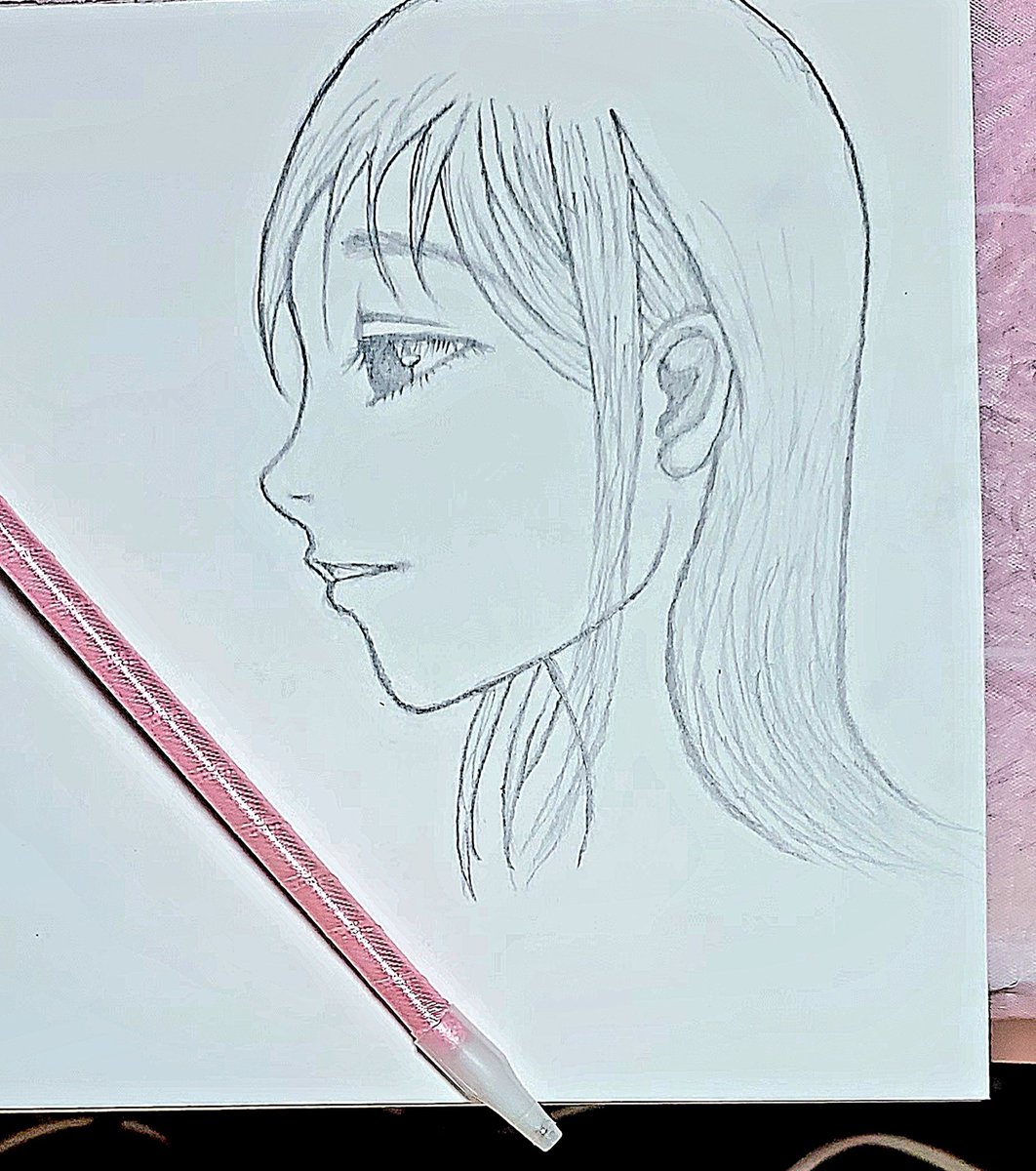 naomi_cluster's tweet photo. 少し前に描いてた鉛筆下書きᝰ✍🏻
#絵描き #スケッチ #似顔絵 #イラスト
#お絵かき #おえかき #らくがき
#人物画 #アナログ絵 https://t.co/CClVYNmH7b