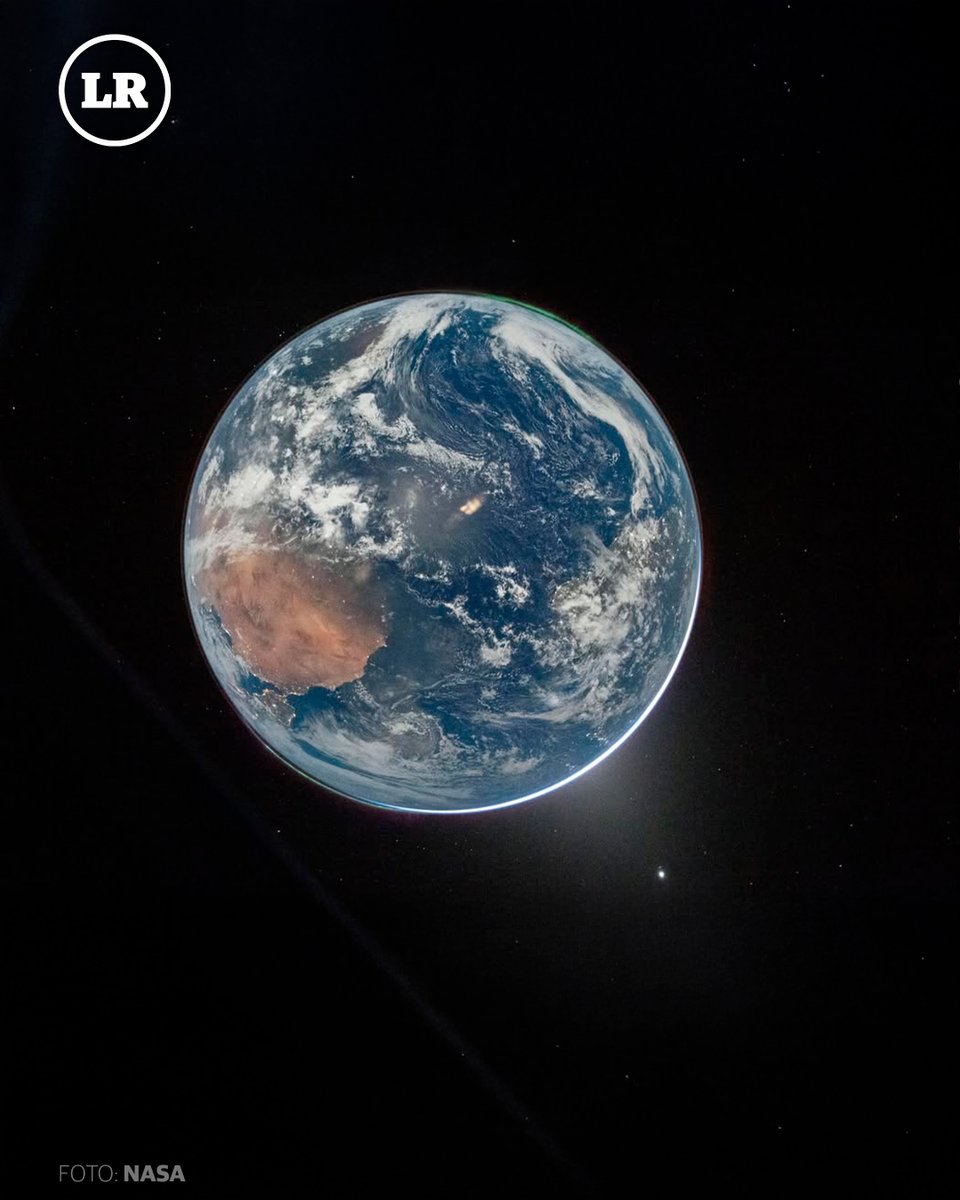 LaRazon_mx's tweet image. 📸 ¡Digan queso! 🚀  La NASA compartió estas bellas fotos del planeta Tierra, que fueron capturadas nada más y nada menos que desde Artemis II.  🌎✨
Gracias a la tecnología actual tenemos fotos de alta resolución de la Tierra. 

¿Qué te parecen? 😍📷

#Tierra #ArtemisII #Luna