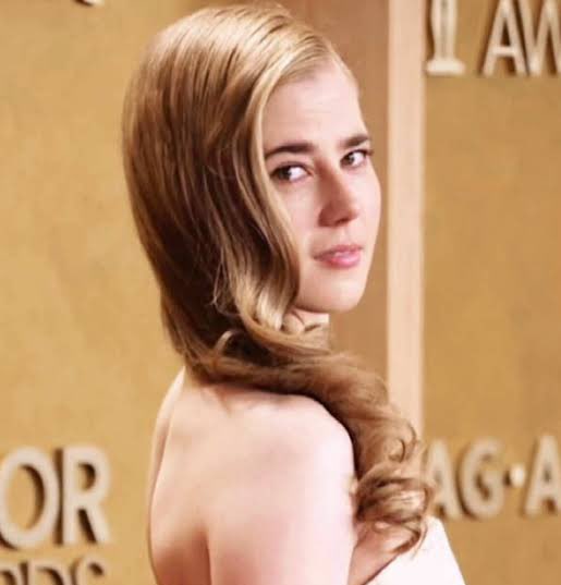 liz ☾ ⊹ ࣪ ˖ tweet media