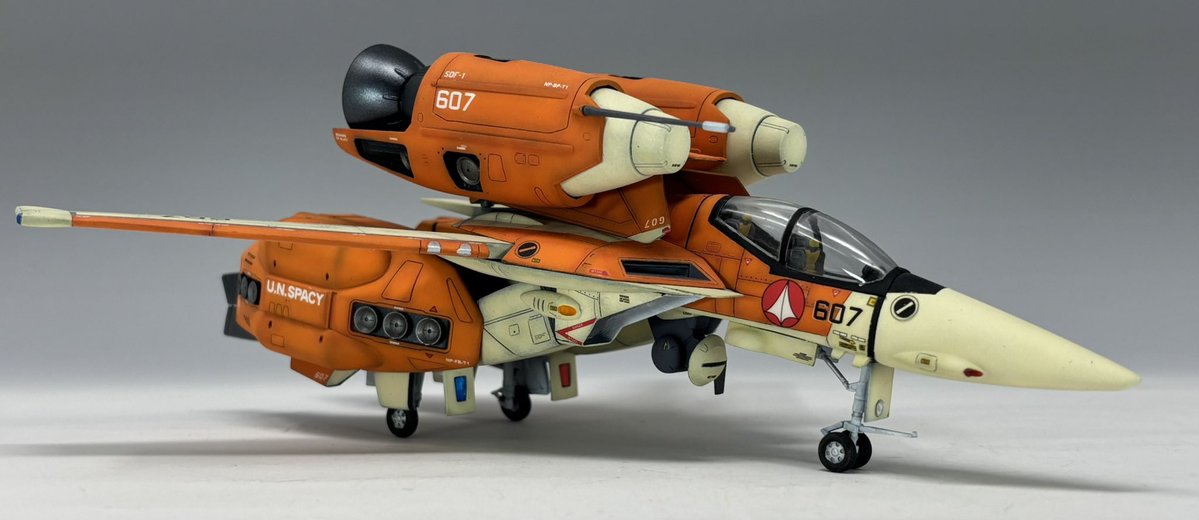 何卒 -マクロスプラモ布教中- tweet media