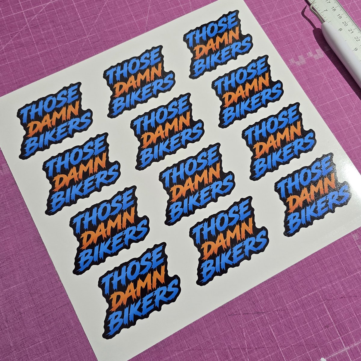 DevilPrintsUK's tweet image. Another satisfying sticker batch ✂️

Freshly crafted and ready to roll for a loyal customer! Stickers that pop with bold vibes and biker energy—perfect for making a statement. Let’s create something unique for you next!

#CustomStickers #BikerVibes #StickerLove