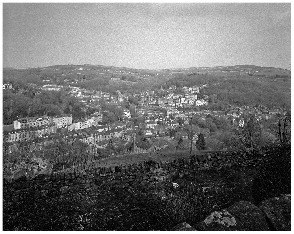 Jeandron's tweet image. A hazy morning over Hebden Bridge.
(Intrepid 4x5 mk3, Fujinon 90mm 5.6, f32 1/15 sec, Arista Edu 400 @ 200)
#filmphotography #filmisnotdead #largeformat #Analog #staybrokeshootfilm #hebdenbridge #blackandwhite