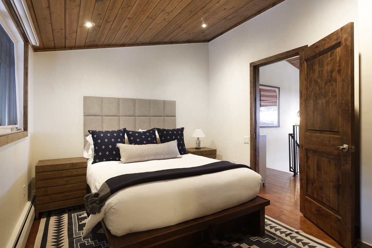 SkyRunVR tweet media