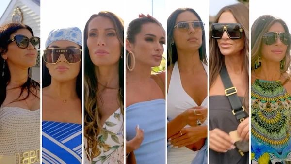 Chocolate Sips Kahlua tweet media