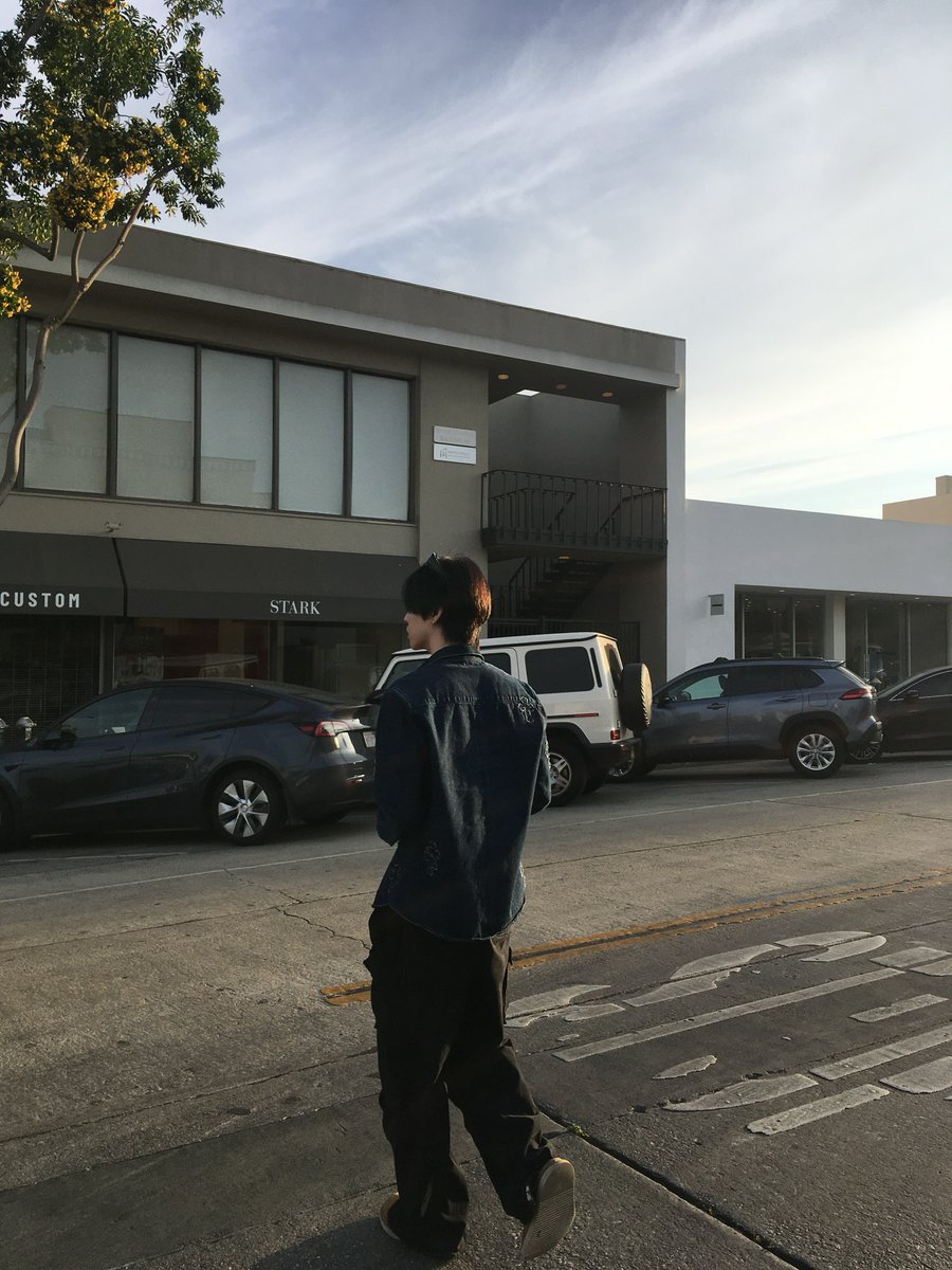 zzerootw's tweet photo. @.brodyotw instagram update .ᐟ
O4/O2/2O26 - thursday

🖤 : "Tap in"

(1/2)

#BRODY #브로디 https://t.co/7Jm3F829Hu
