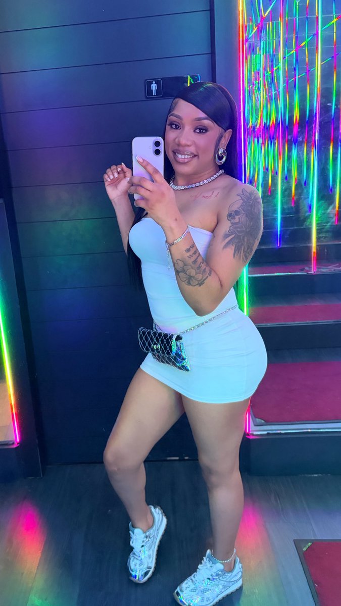 PrettyyPrettyyB tweet media