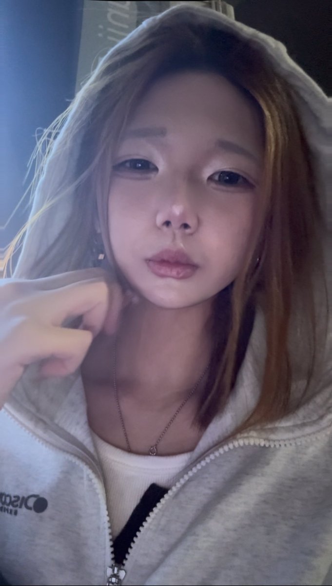 엔 tweet media