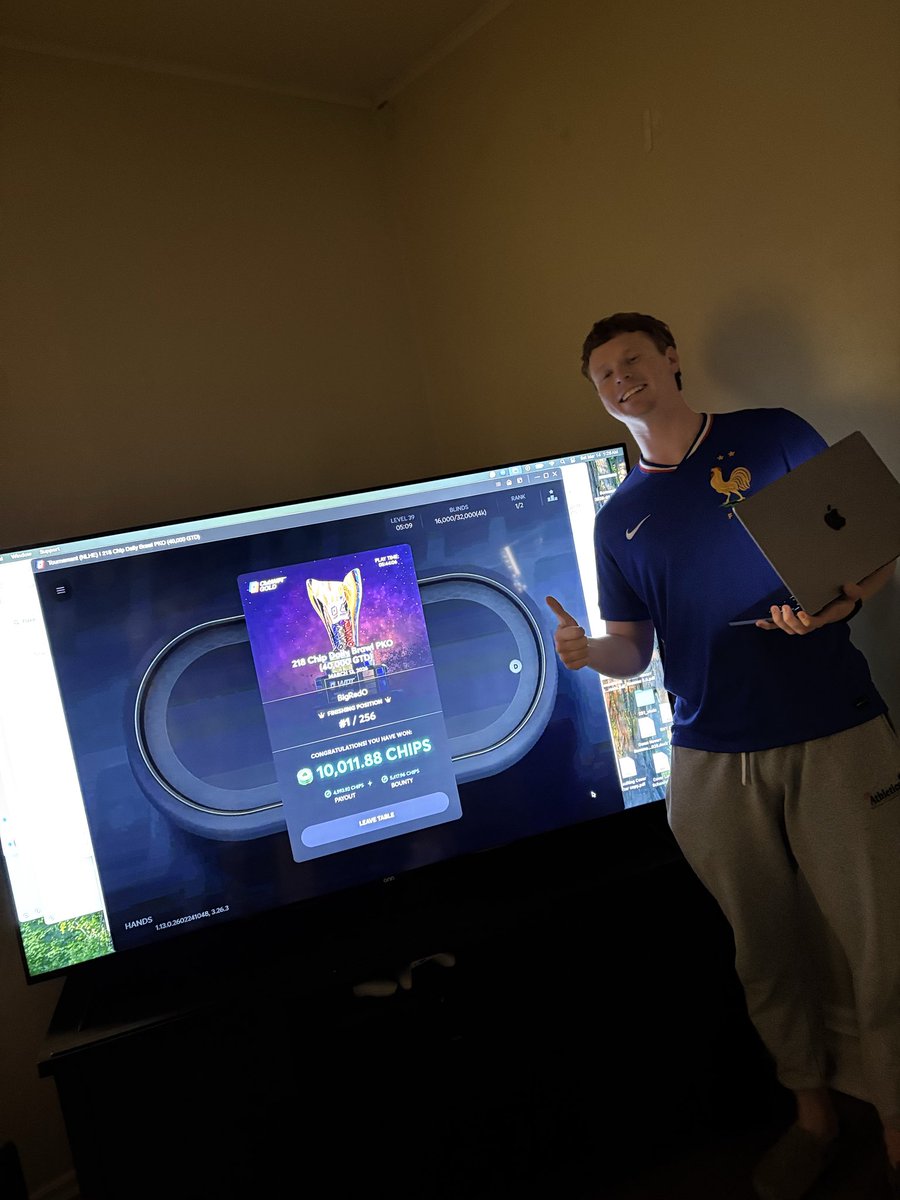 BigRed15 tweet media