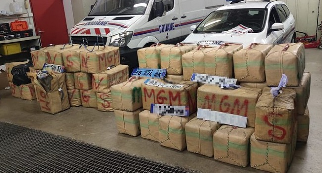 Fdesouche.com est une revue de presse tweet media