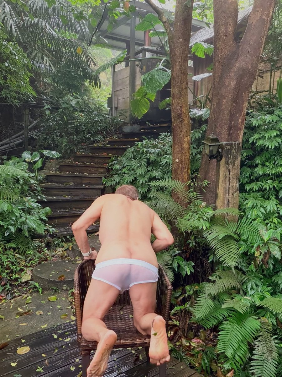 ชอบลุงขาวๆอวบๆมีพุงครับ ❤️ tweet media