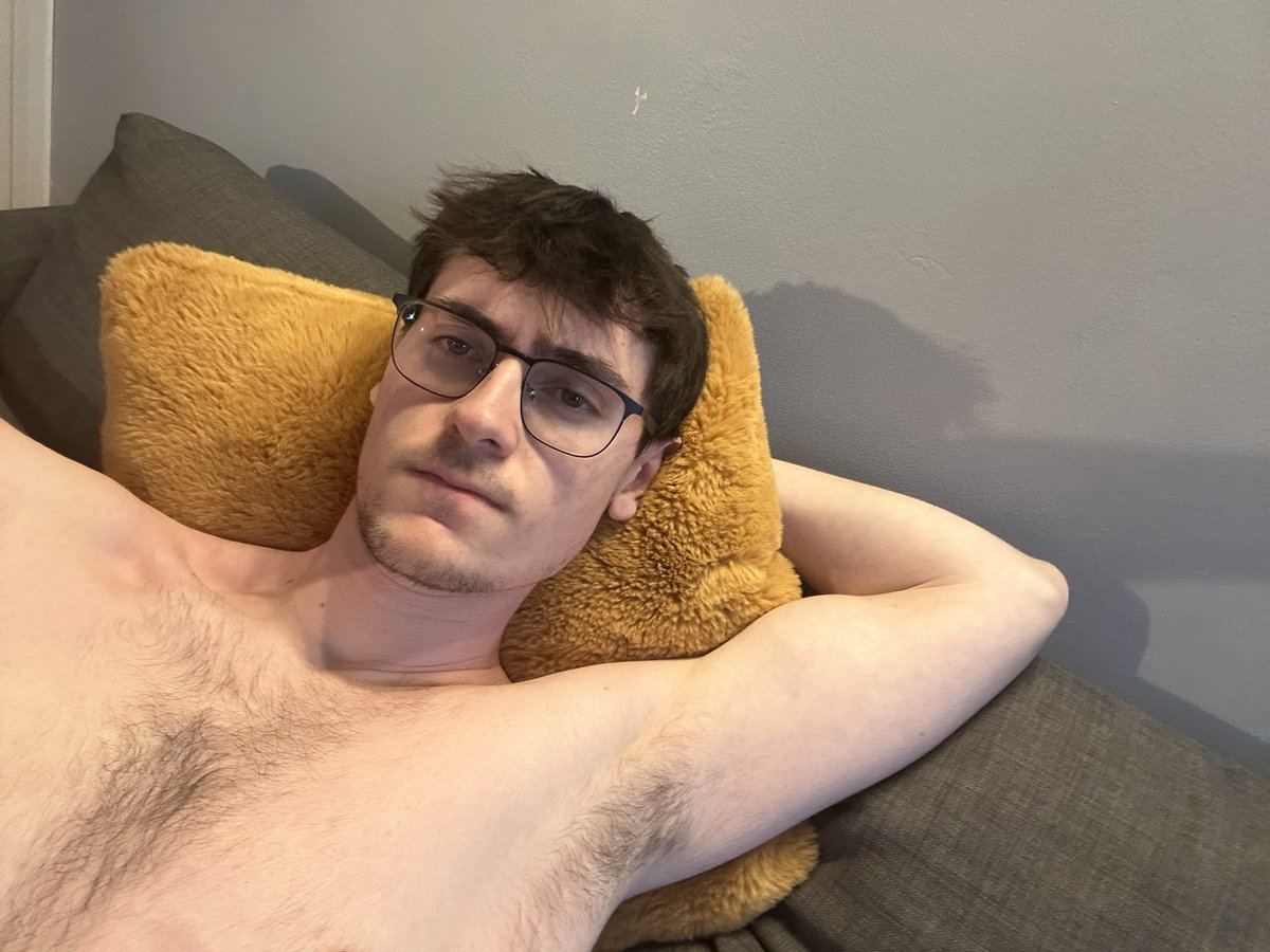 alex 🦝 tweet media