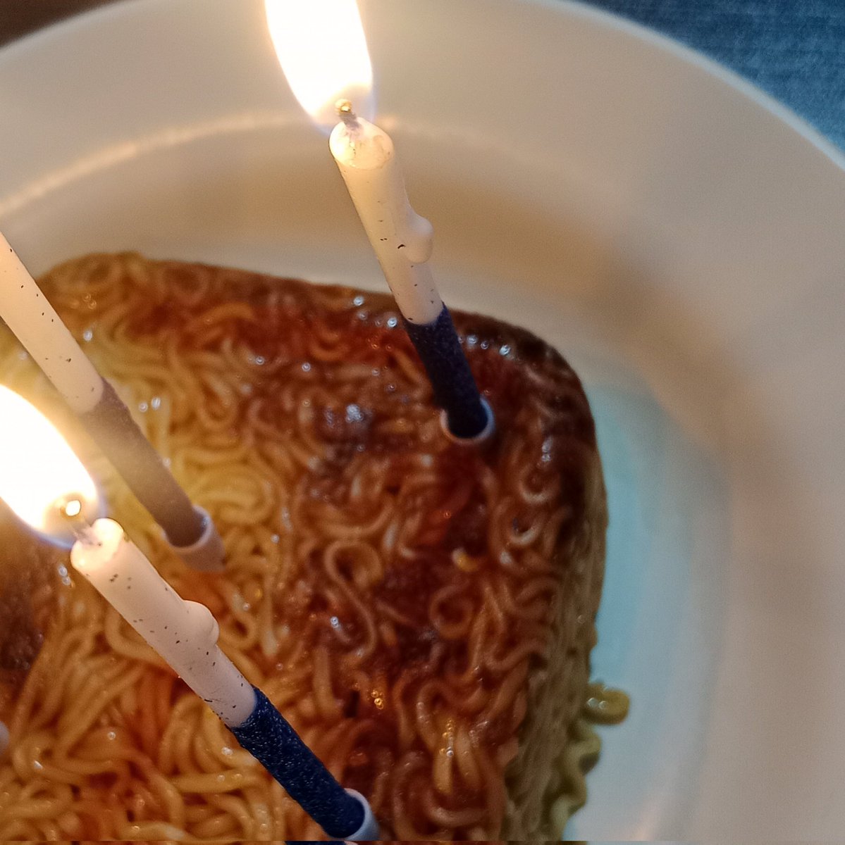 annerié tweet media