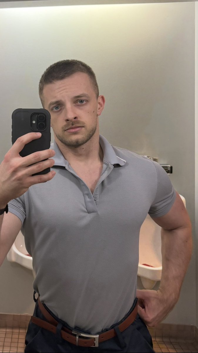 Swolecialist tweet media