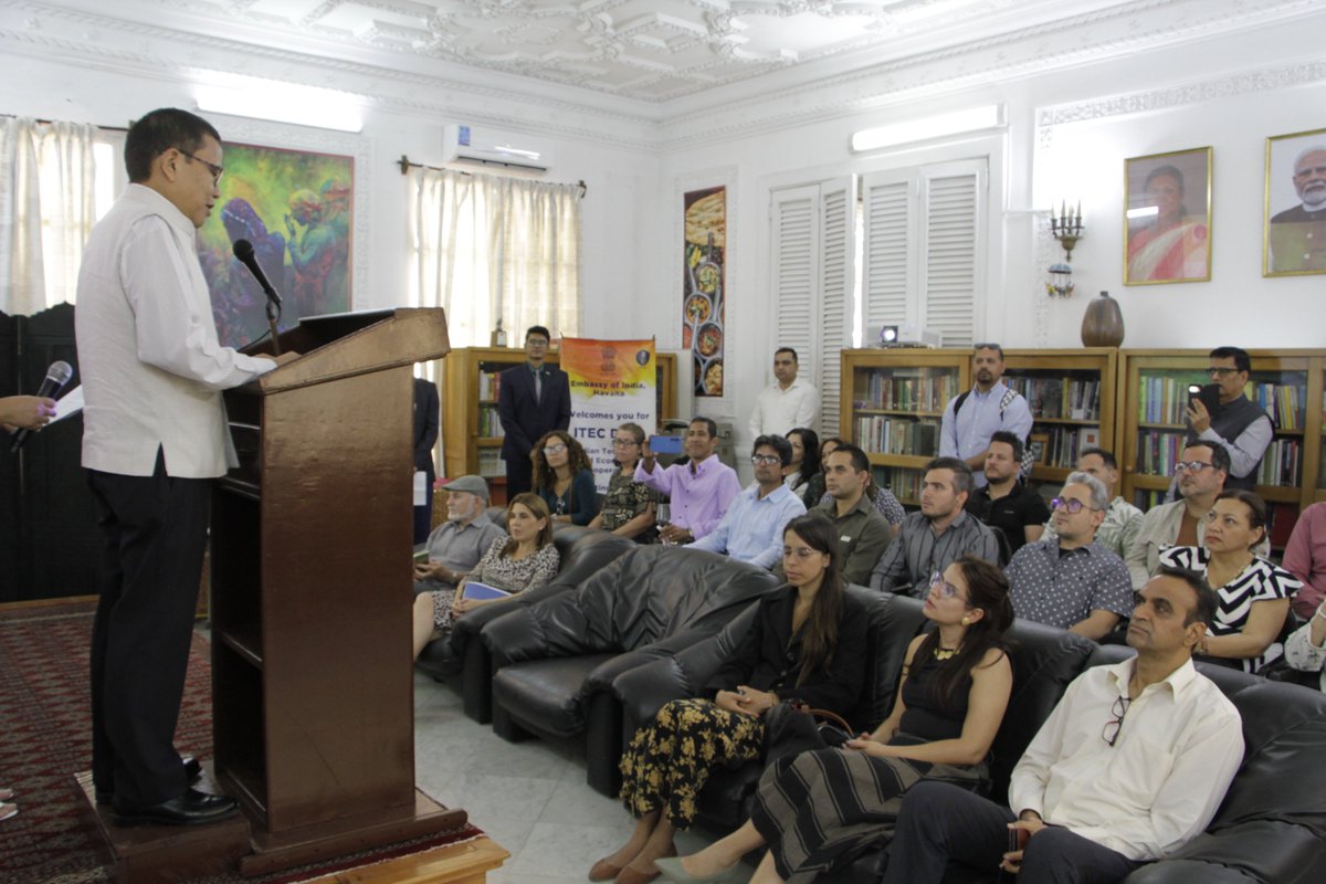 India in Cuba tweet media