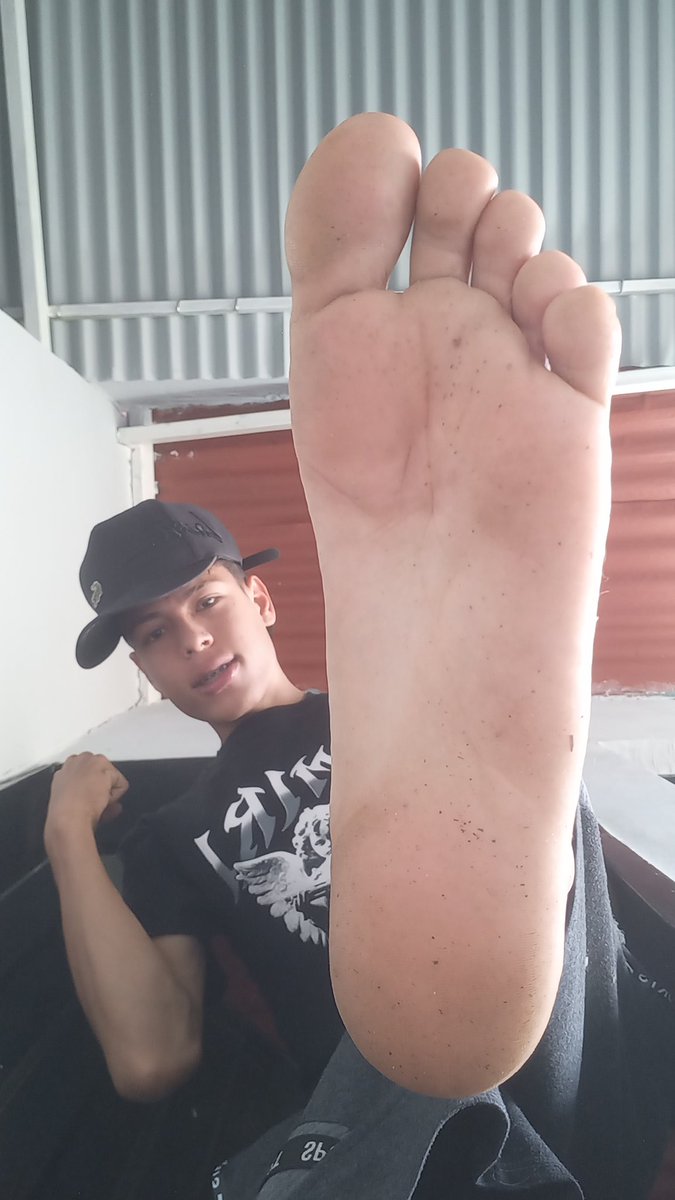 Master_444 tweet media