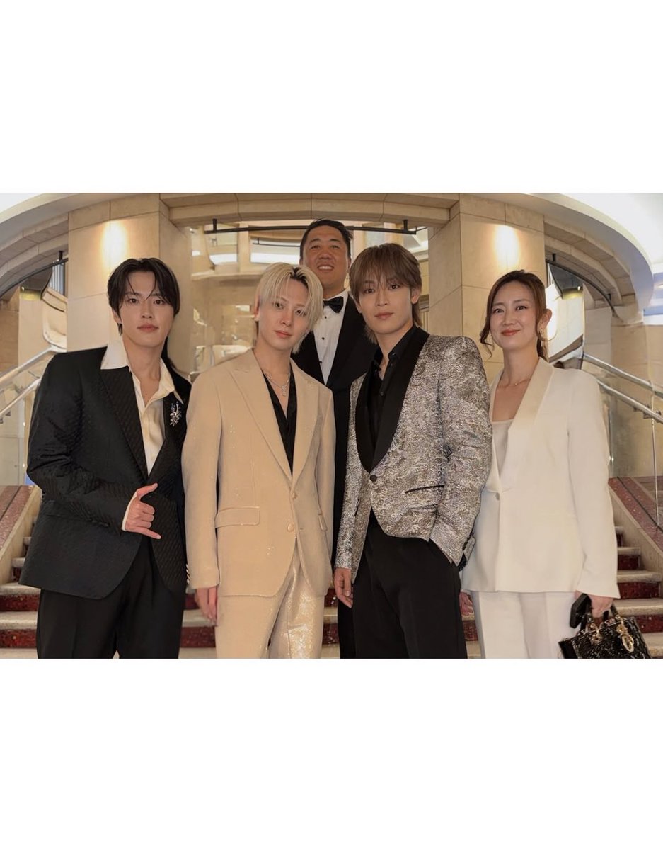 🍯 🏠 tweet media