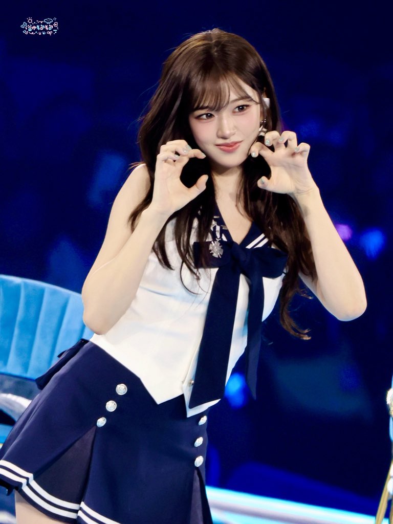 yj_ tweet media