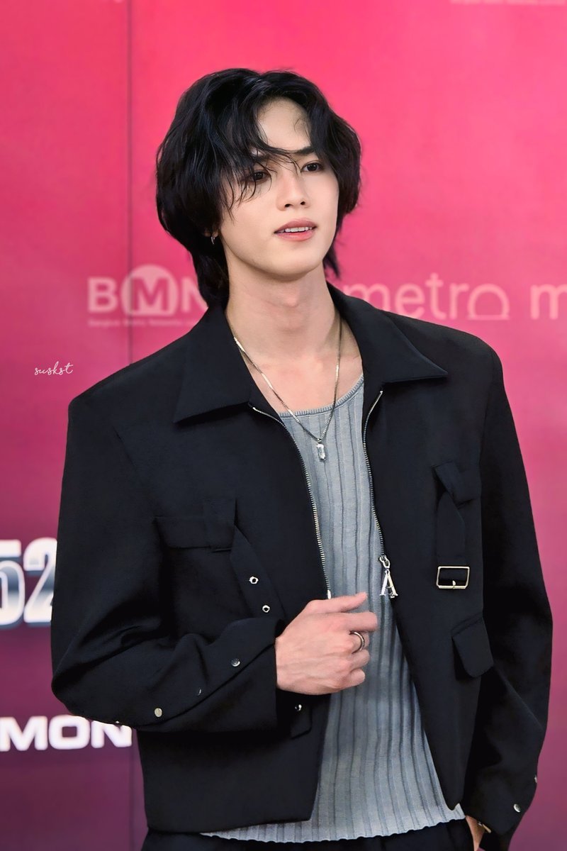 su.skst~♡ tweet media