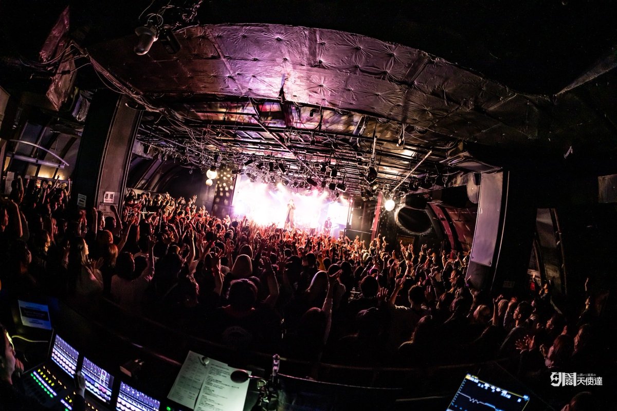 夕闇に誘いし漆黒の天使達 tweet media