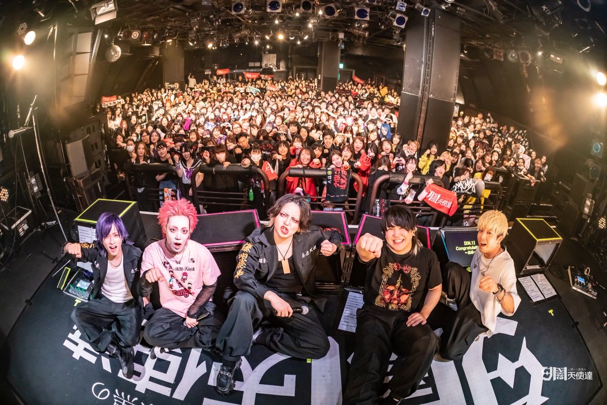 夕闇に誘いし漆黒の天使達 tweet media