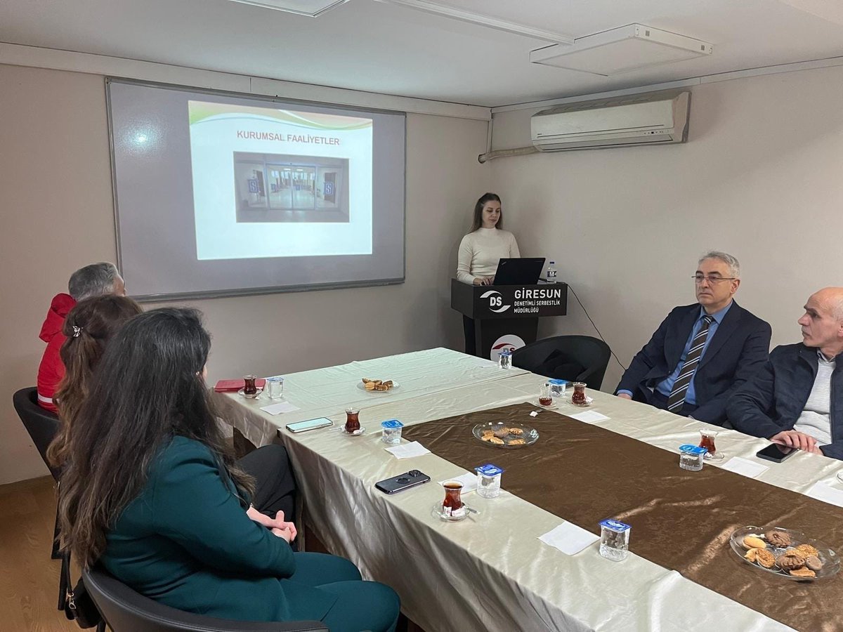 2026 yılı 1. Dönem Koruma Kurulu Toplantısı Cumhuriyet Savcısı Zülfikar Ünal başkanlığında, paydaş kurumların katılımıyla müdürlüğümüzde gerçekleştirilmiştir. 
#cte
#DenetimliSerbestlik
#KorumaKurulu
#ToplumaGüvenBireyeUmut