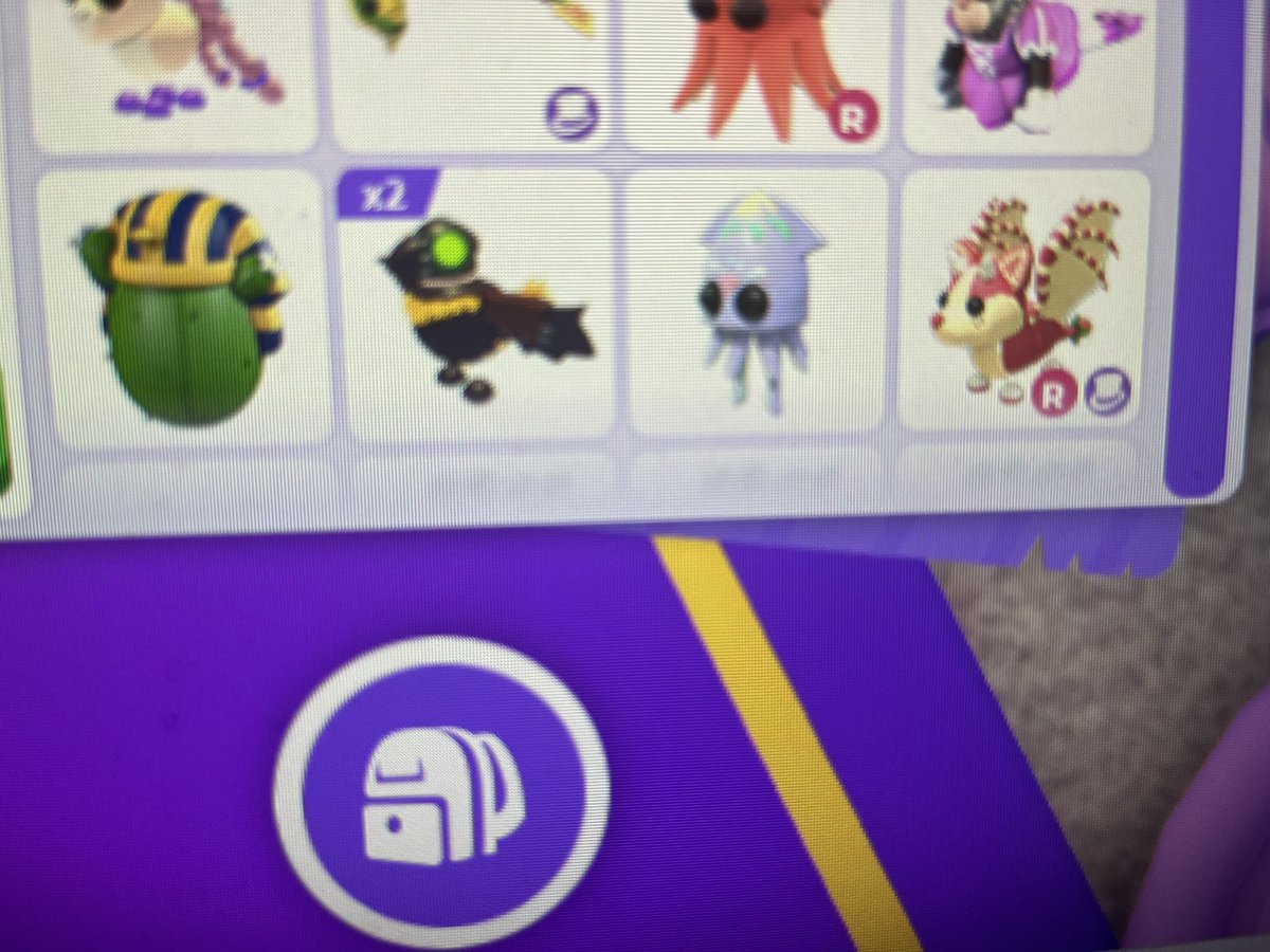 ashtro19 tweet media