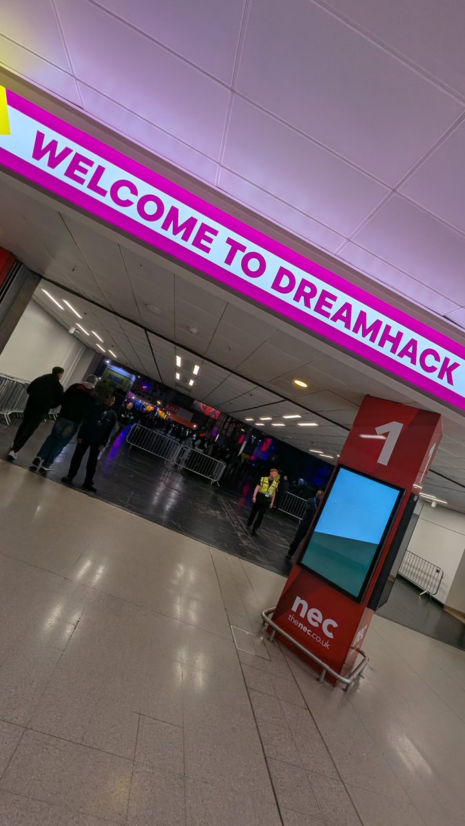 iiiSAndman's tweet image. Attending @DreamHack today as its around the corner from my house 🔥

Any mutuals attending too lmk! 🙏🏽

#dreamhack #esl