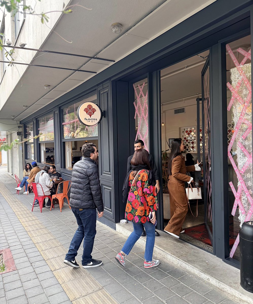 همایونی tweet media