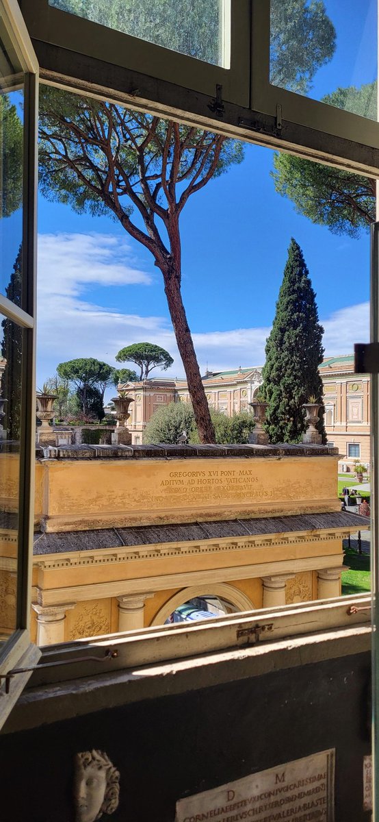 zuchpl's tweet image. Za oknem pogoda. #italia #vatican