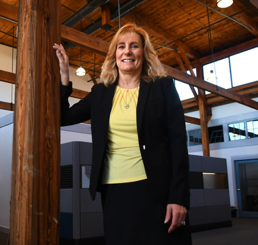 AIMBusinessNews's tweet image. 👏 Congrats to Riverdale Mills CFO Deb Krikorian on earning the 2026 STEP Ahead Award!

Her leadership through major challenges continues to drive success in MA manufacturing. 🏭

👉 okt.to/qFSsxJ

#ManufacturingExcellence #Leadership #WomenInManufacturing #AIM