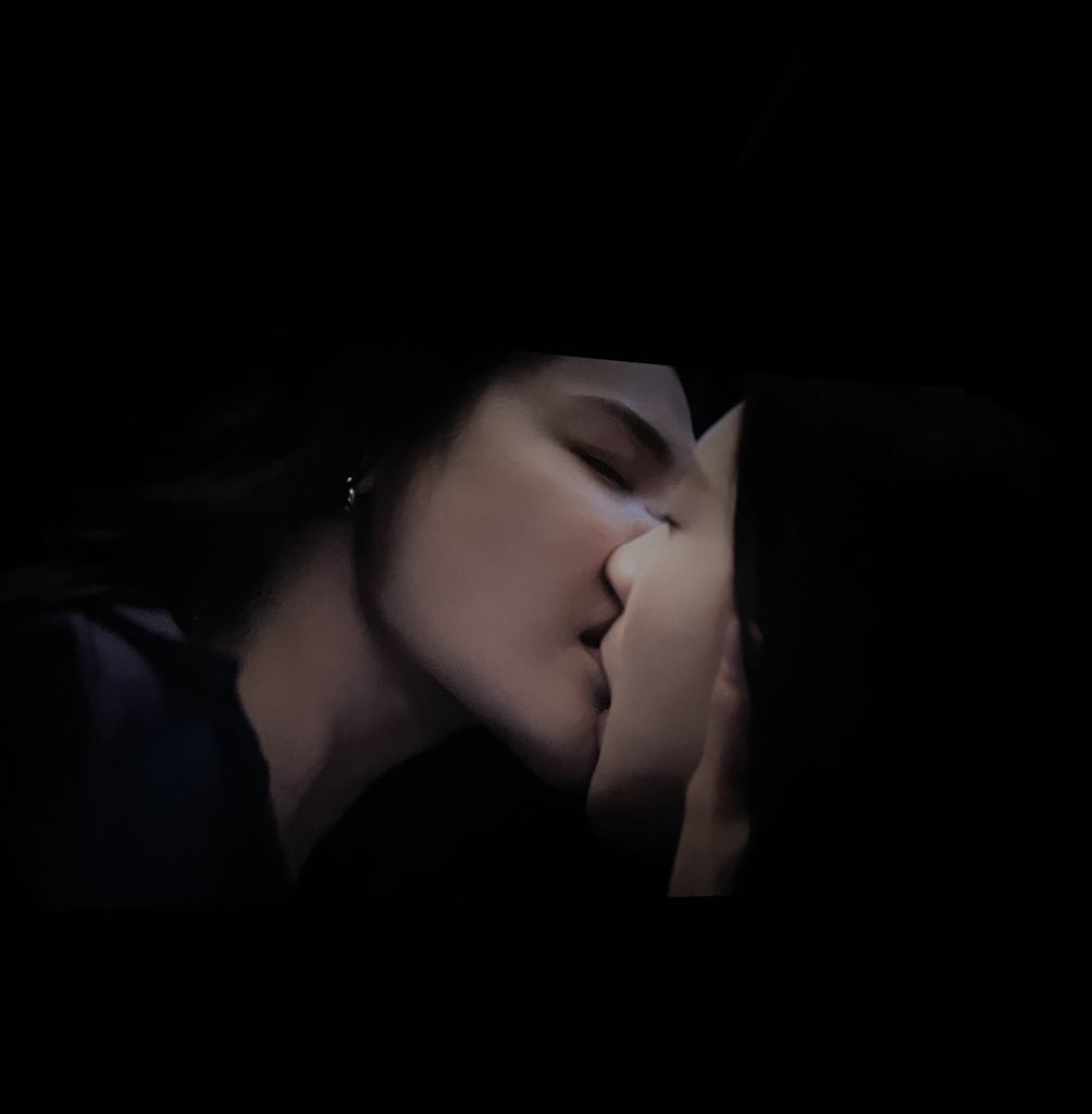 ❊ analu ❊ tweet media