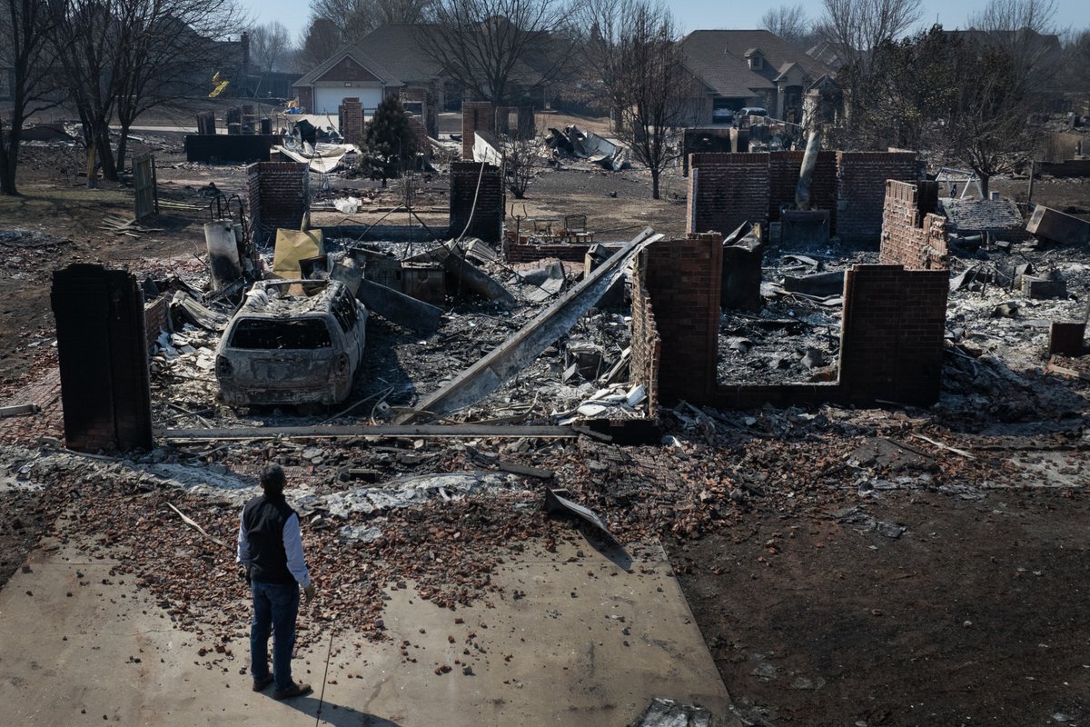 NWF's tweet image. From widespread wildfires in Nebraska, to 100mph winds in Wyoming, to the worst flash flooding in decades in Hawaii, 2026 is already a year of extreme weather in the U.S.

Learn how #climatechange fuels extreme weather at our #UnnaturalDisasters storymap📲ow.ly/YLKj50Yyg43