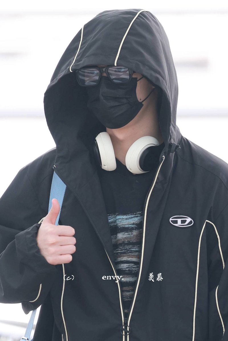 𝐞𝐧𝐯𝐲. tweet media