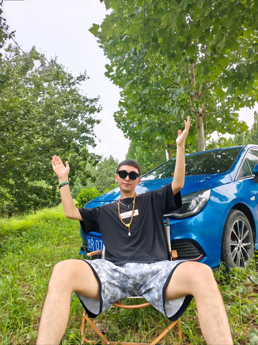 Ваня Гнедко tweet media