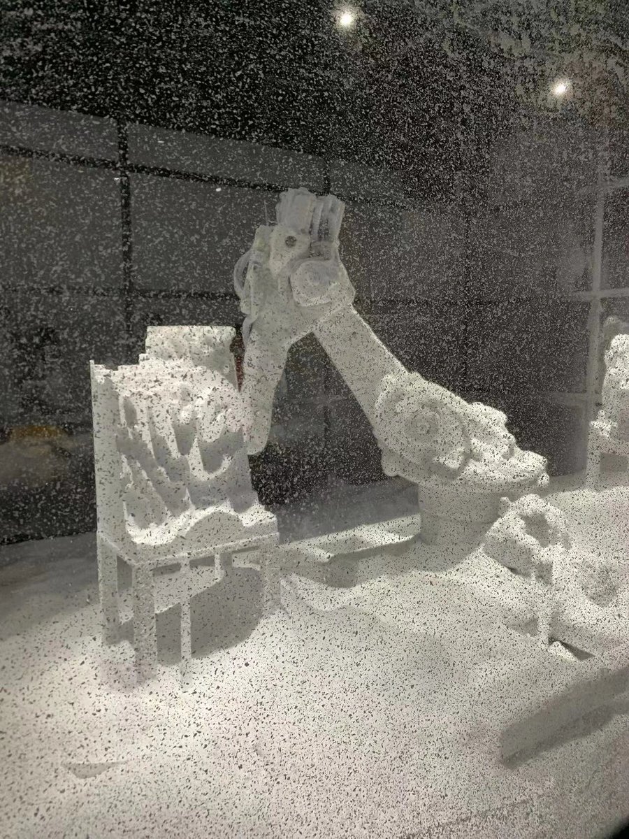 Mr  Ohm's tweet media