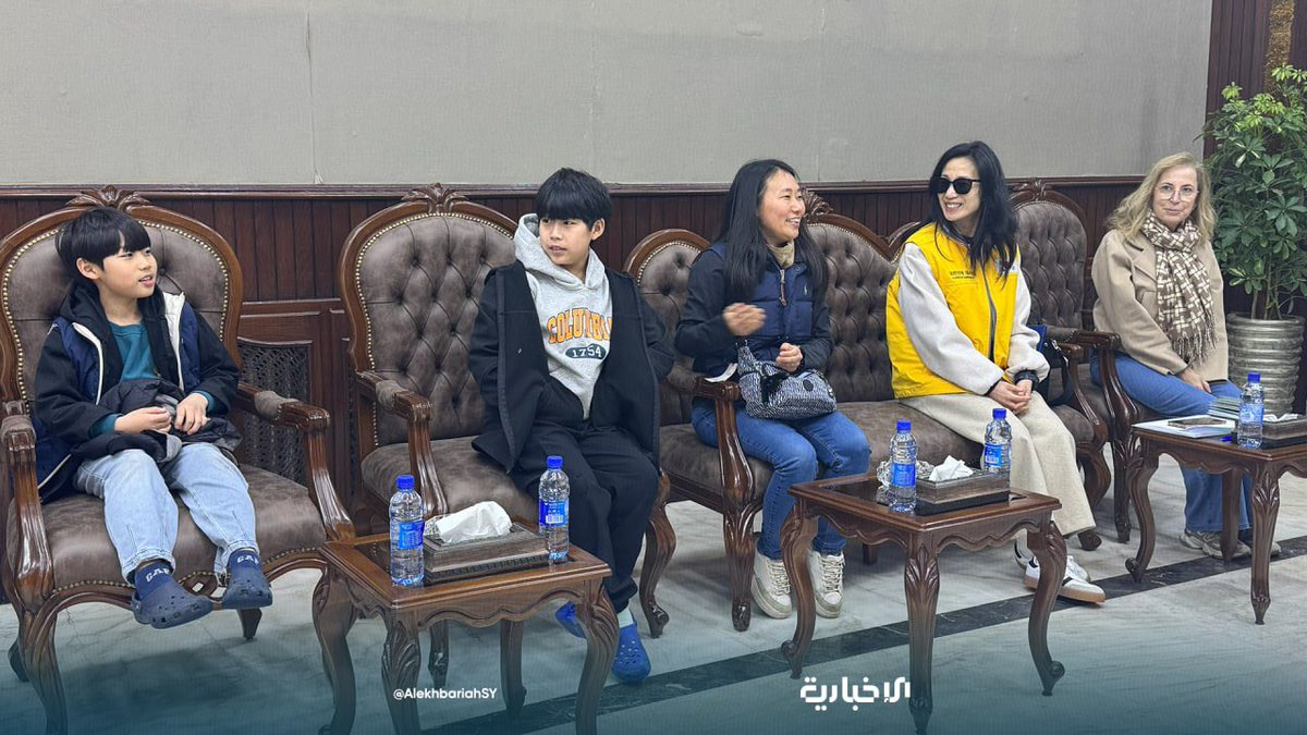 QUSAY_NOOR_'s tweet image. The first group of #Korean citizens has arrived in #Syrian territory from #Lebanon via the Jdeidet Yabous border crossing, in preparation for their evacuation to their home country, in coordination with and support from the Ministry of Foreign Affairs and Expatriates.