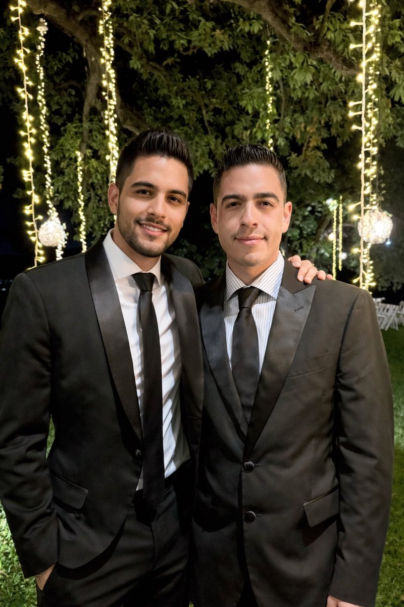 Charlie el Regio 💘 tweet media