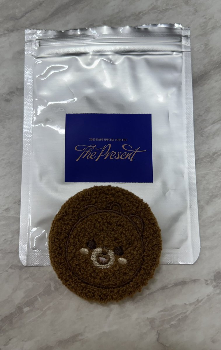 데이식스 클콘 엠디 부클 뱃지 교환구합니다!

저 : 쁘멀방
🍀 : 쁘멀필

디엠주세요😭