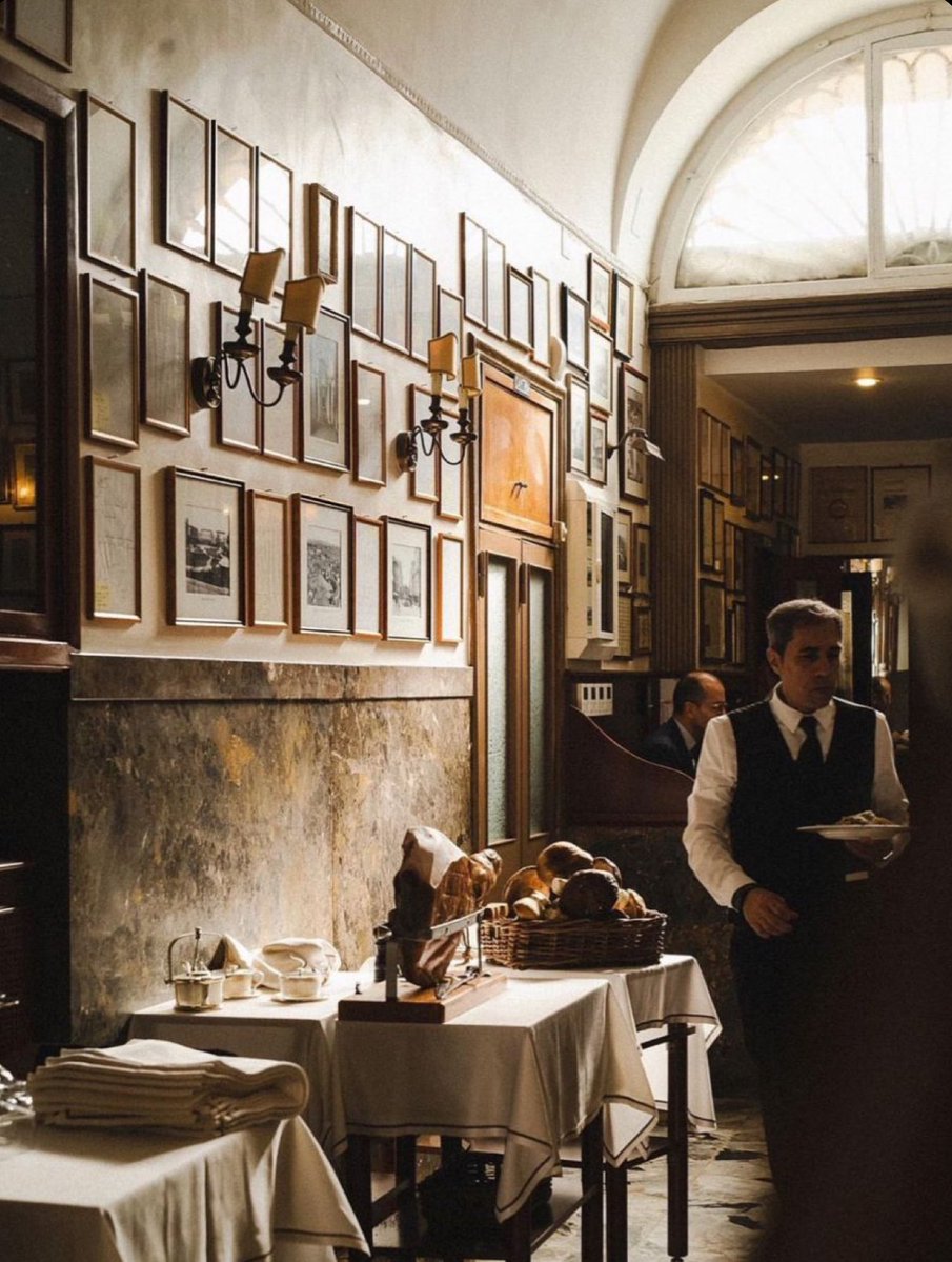 Elle Lookbook tweet media