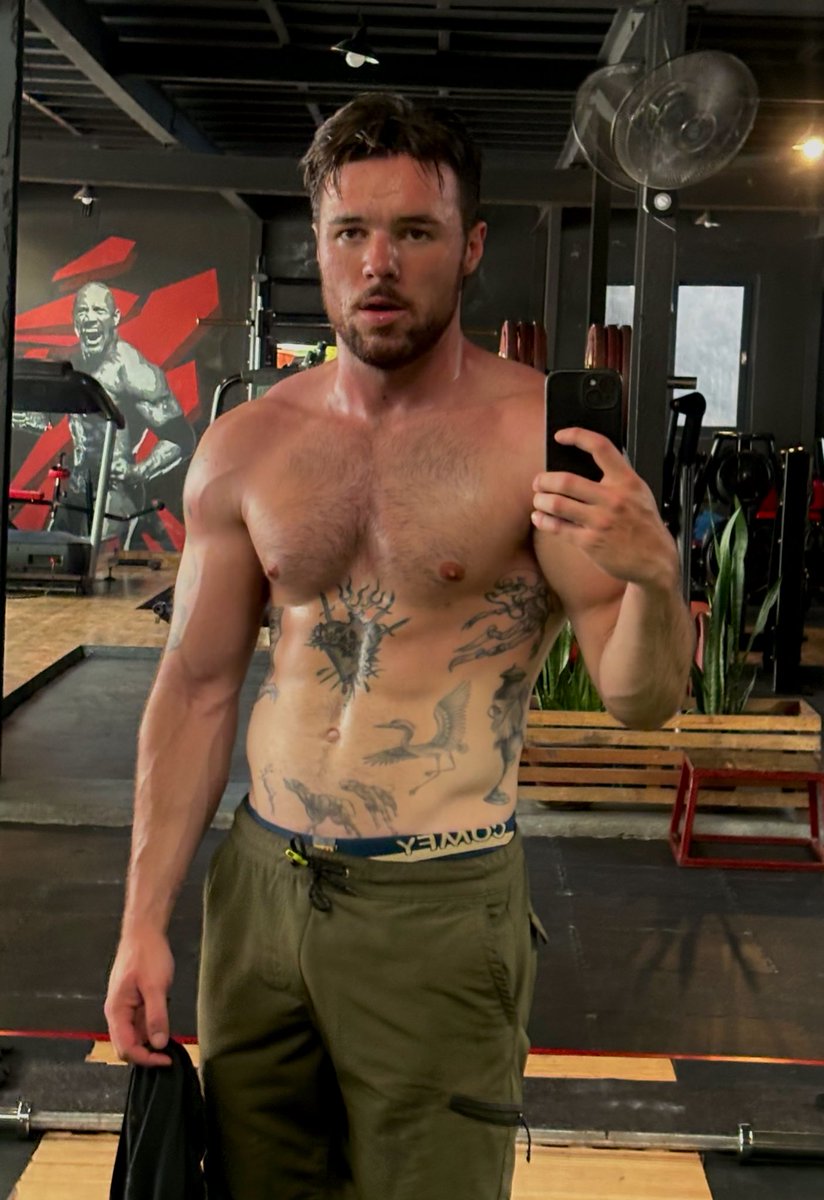 rickafterdark's tweet photo. Would you stare if I were at your gym? https://t.co/siSiB5ZHCS