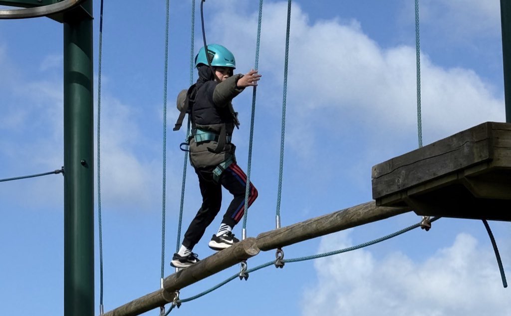 LEO Forest School tweet media