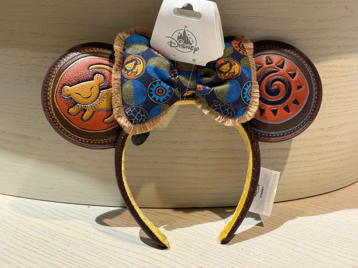 DisneyWorldJp's tweet image. 🦁新作カチューシャ登場🦁
『ライオン・キング』デザインのカチューシャが発売✨ 
#最新ミミ情報