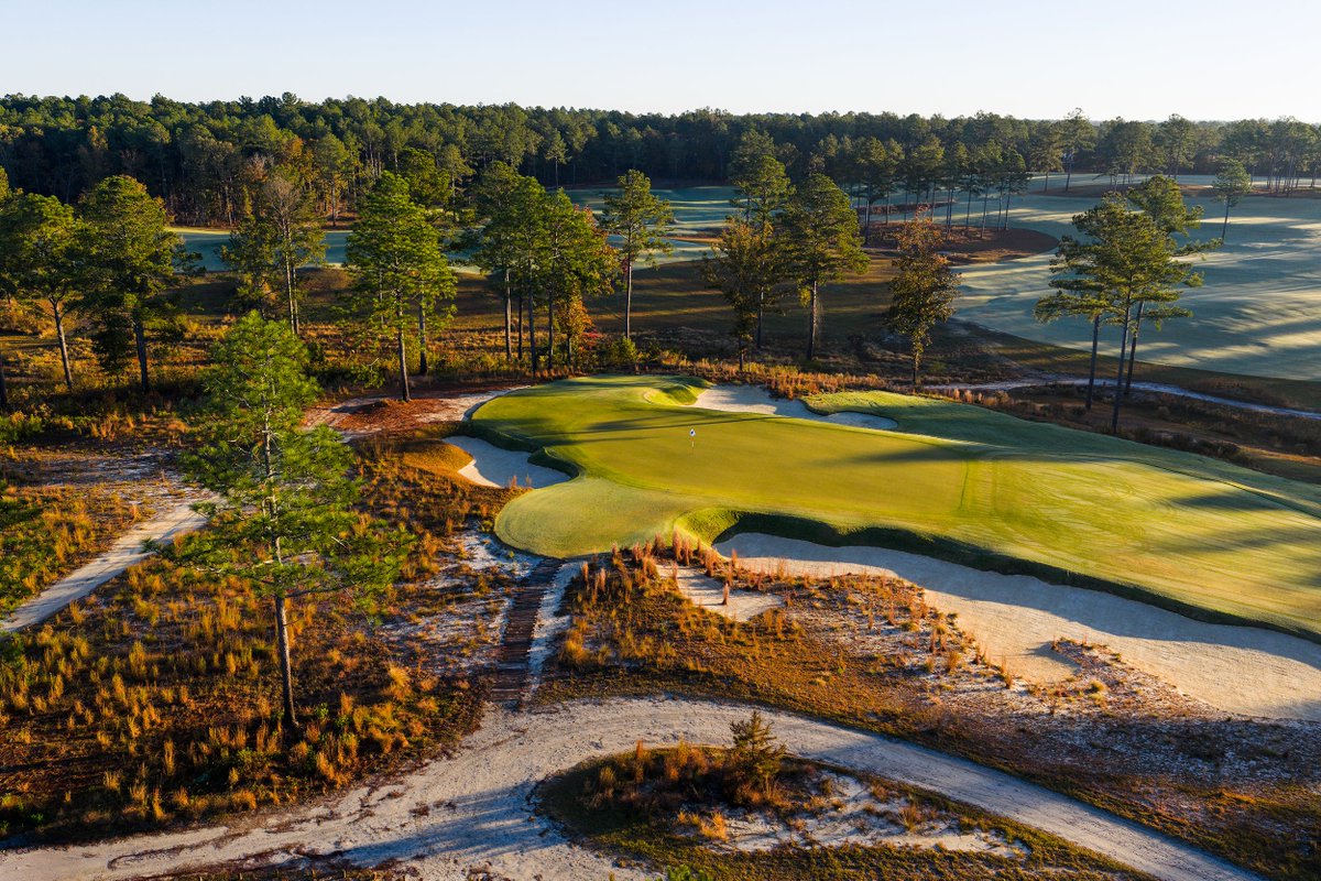 LINKSMagazine's tweet photo. Every April, several golf clubs near the Augusta area roll out the welcome mat—in some cases for the only time all year—for those looking to get a little closer to the action nearby at the Masters.

5⃣ great golf trips to take during @TheMasters week: https://t.co/GEtOrVpimZ https://t.co/Jy8Pz73jkZ