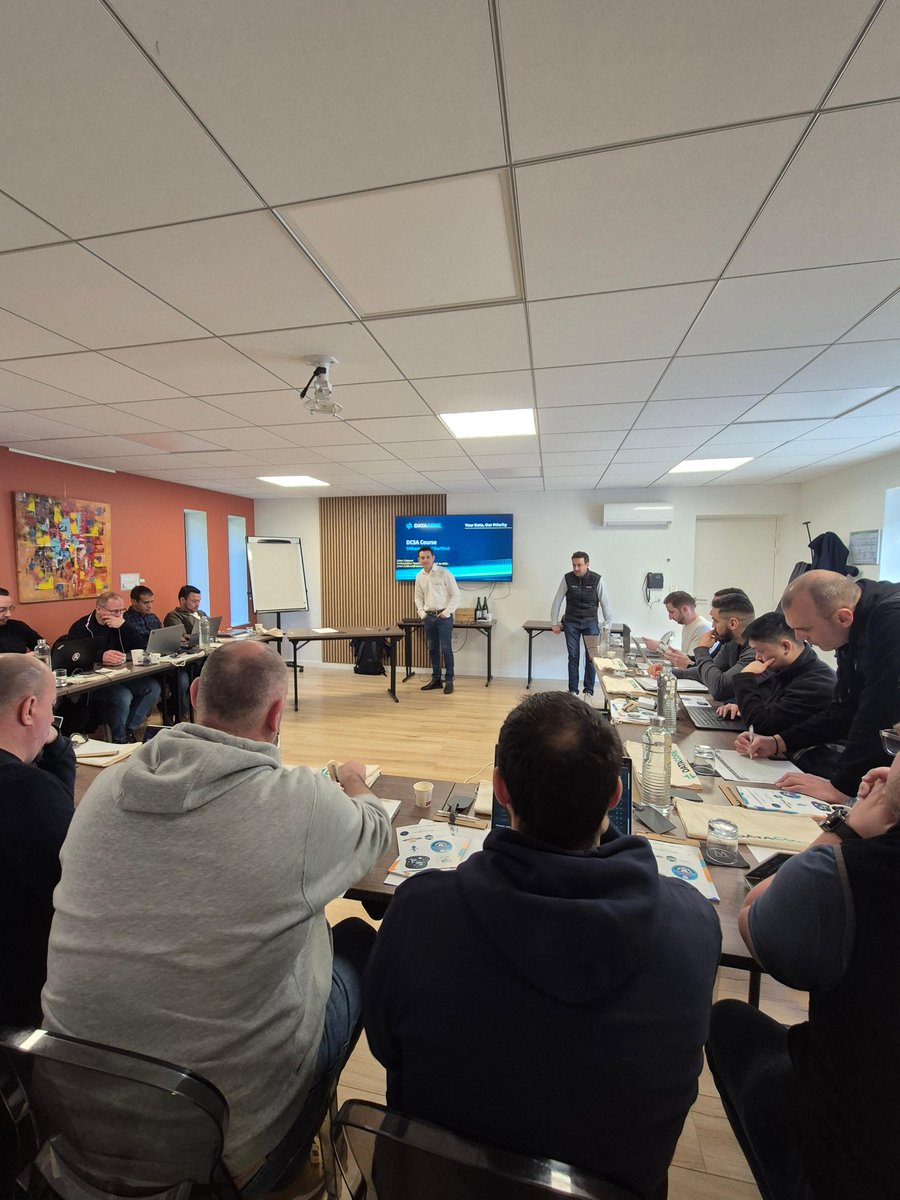 DataCore France tweet media
