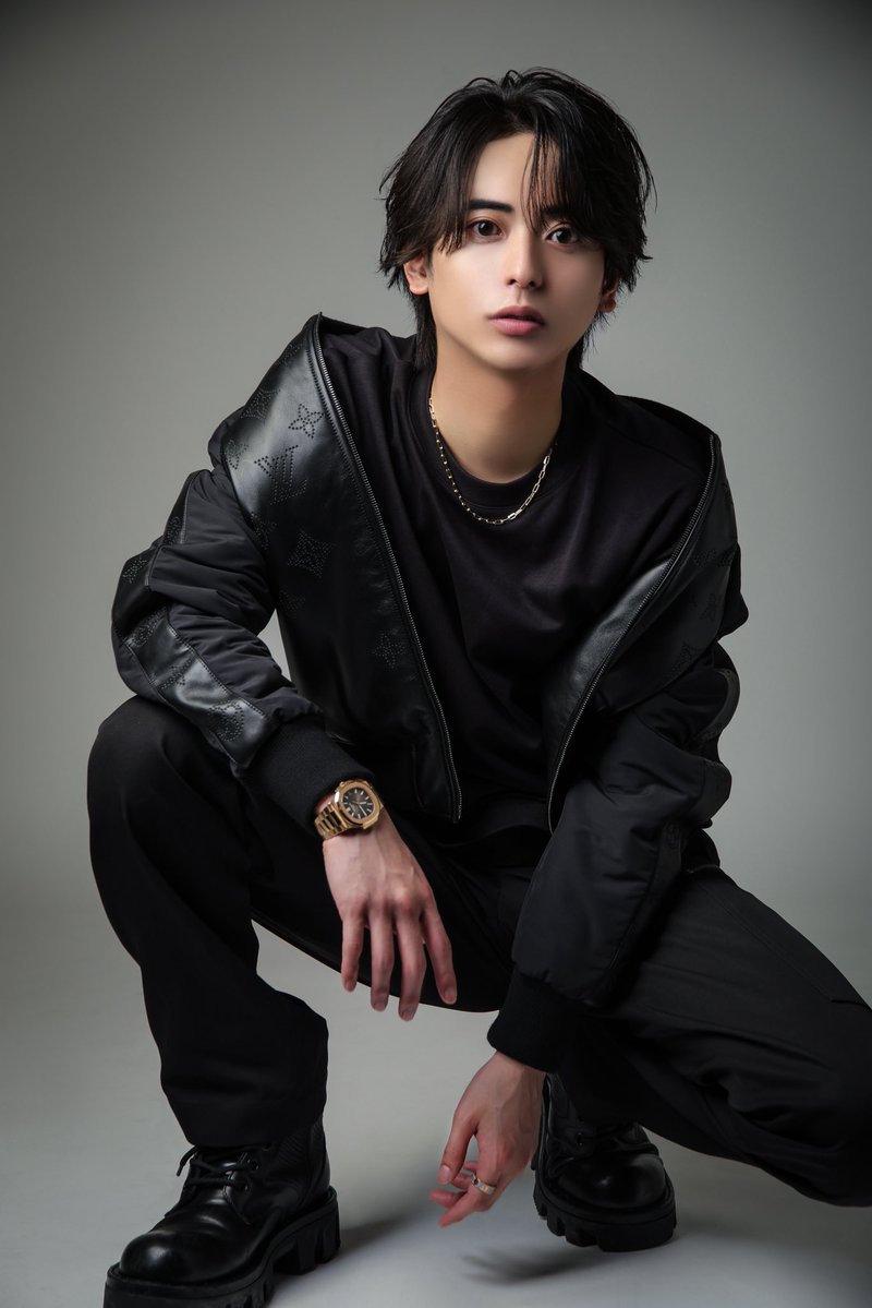 「完璧じゃない人間の方が、選ばれる」

業界未経験率98%
未経験スタートのMAJESTY本店 勝利(<a href="/oreikemensss/">勝利</a> )が語る
“未経験で売れるには”

⸻

歌舞伎町で10年やってきて、これはかなり確信に近いです。

一見、隙がないって言われることも多いんですけど、
自分は全然完璧じゃないです。

・歌下手