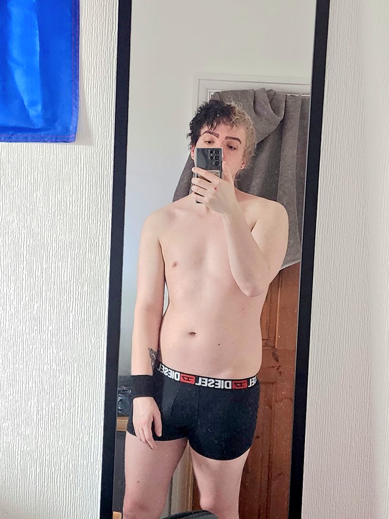 Aster 🌎🔞 tweet media